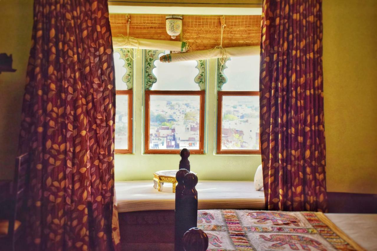Hotel Kurabar Kothi Удайпур Экстерьер фото