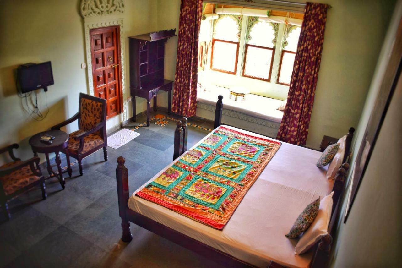 Hotel Kurabar Kothi Удайпур Экстерьер фото